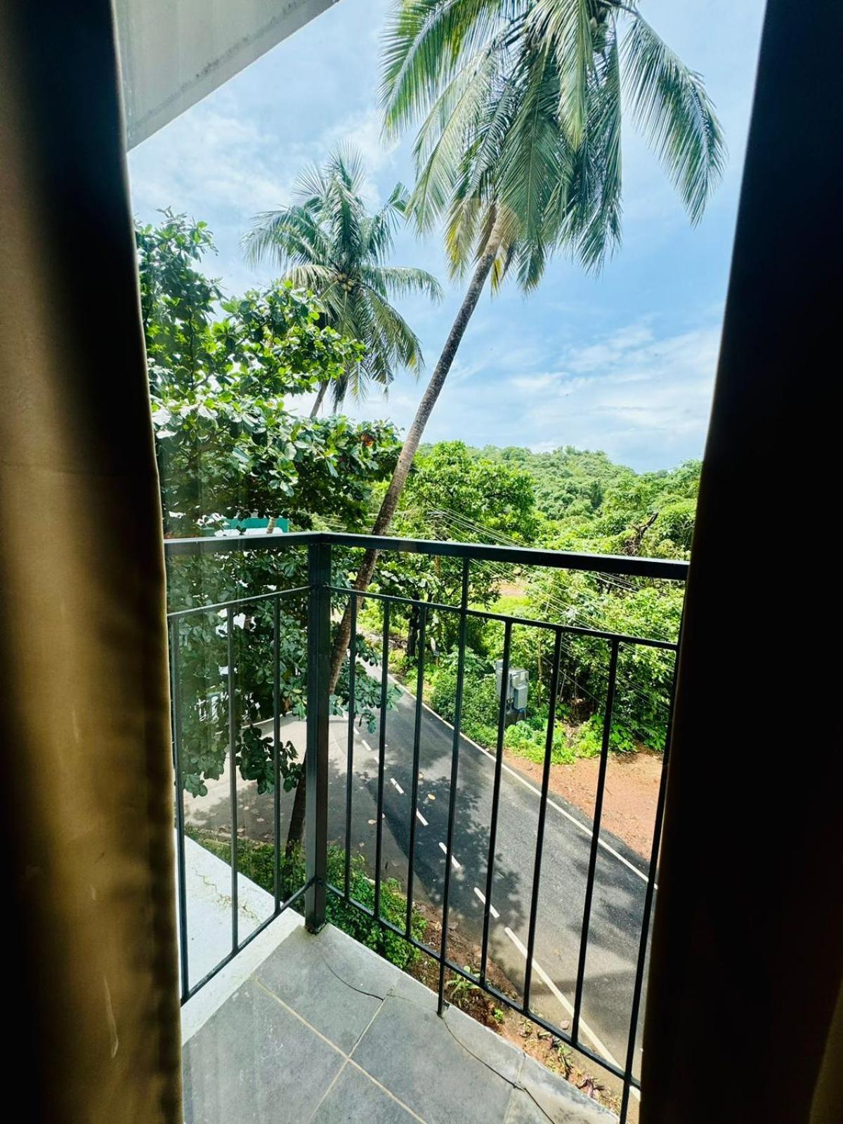HALF Hotel, Calangute Bagian luar foto